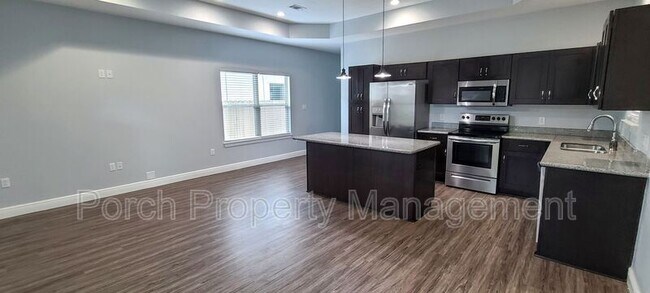 Building Photo - 2008 W Gregory St