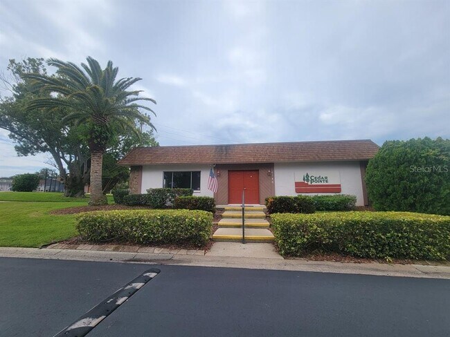 Building Photo - 6141 Chesham Dr
