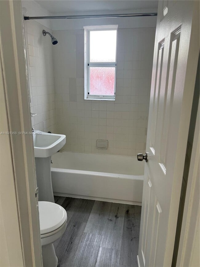 Building Photo - 3669 Thomas Ave