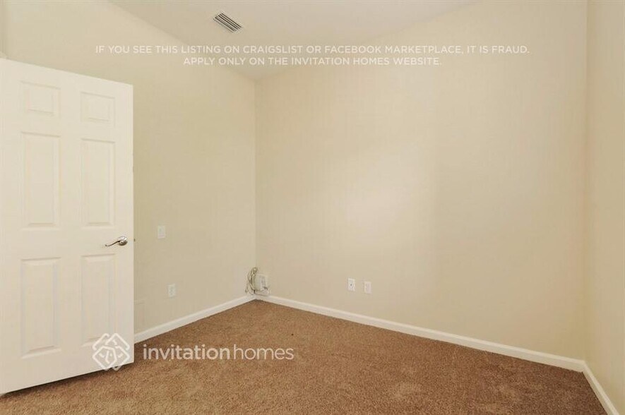 Building Photo - 31052 Creekridge Dr