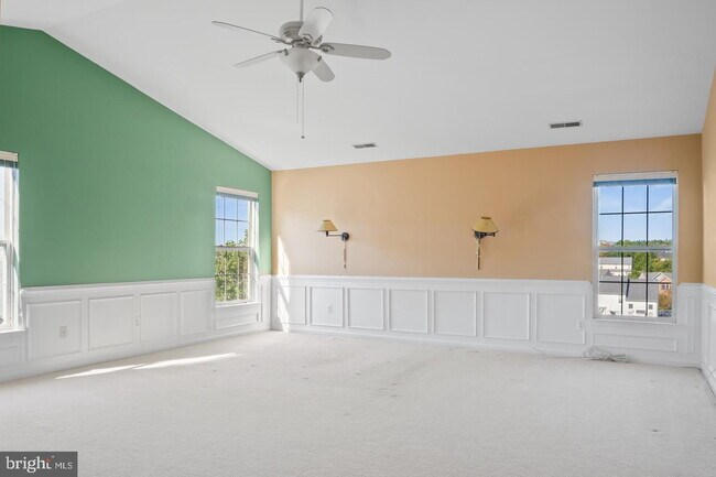 Building Photo - Spacious 4-Bedroom Home with Lake Views & Finished Basement