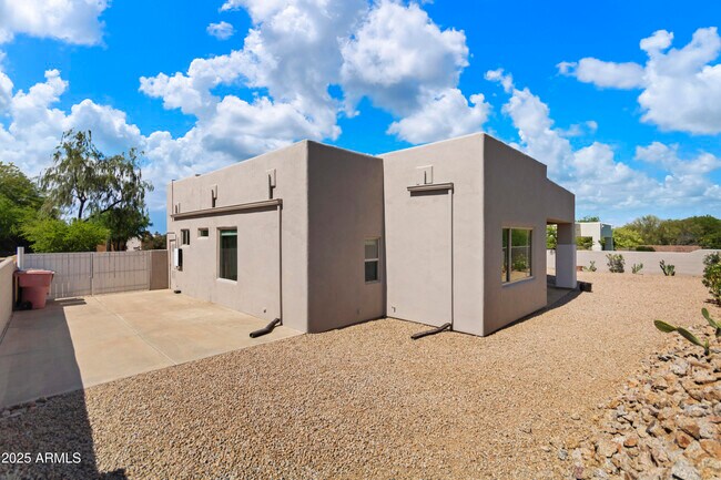 Building Photo - 11318 E White Feather Ln