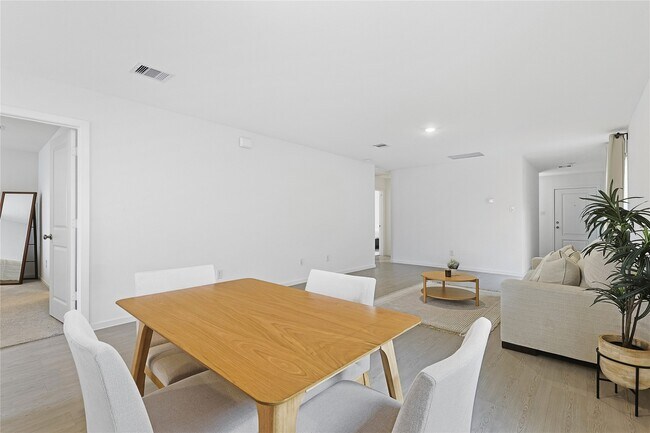 Building Photo - 1135 Rustic Willow Dr