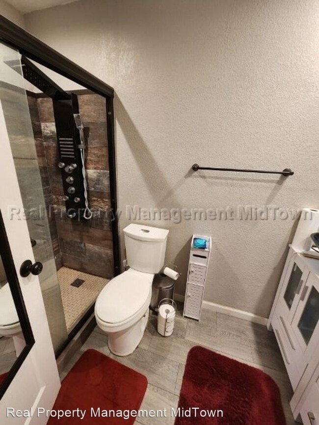 Building Photo - 3 br, 2 bath House - 703 Matthews Ct.