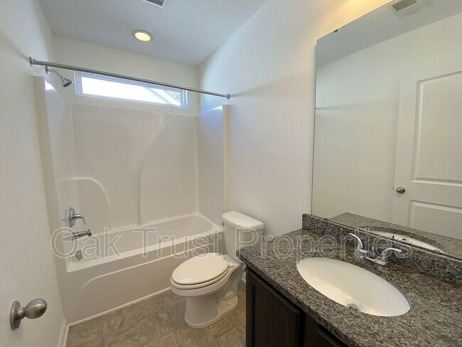 Building Photo - 9139 Parlor Dr