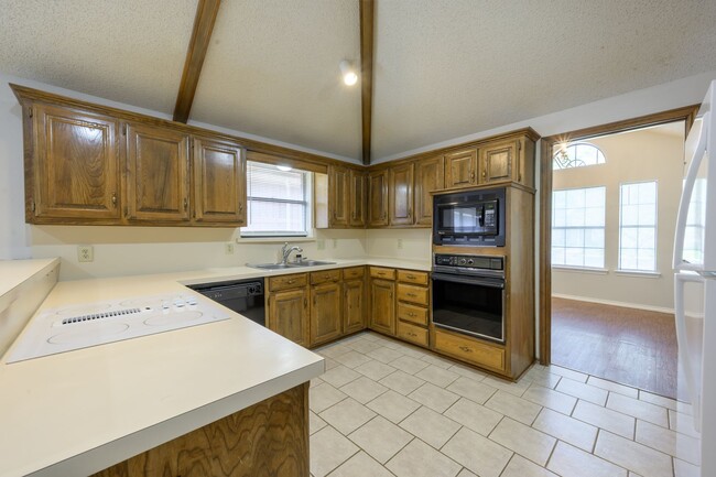 Building Photo - 3 Bedroom • Single Family • Coppell ISD