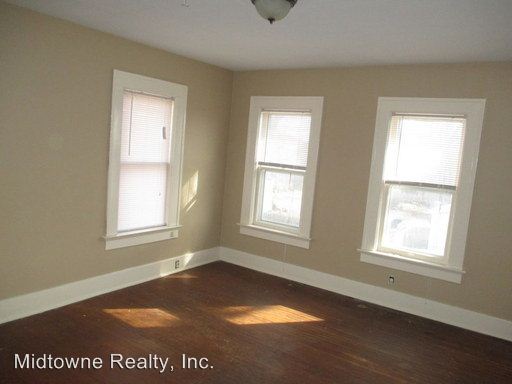 Building Photo - 726 E Washington Blvd