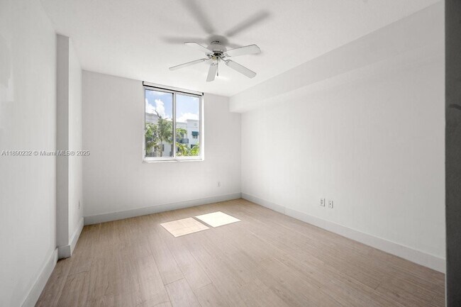Building Photo - 510 NW 84th Ave