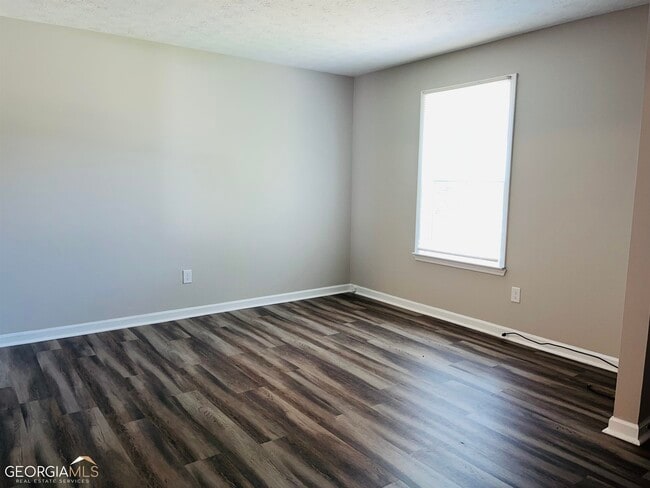 Building Photo - 8975 Stonebridge Blvd