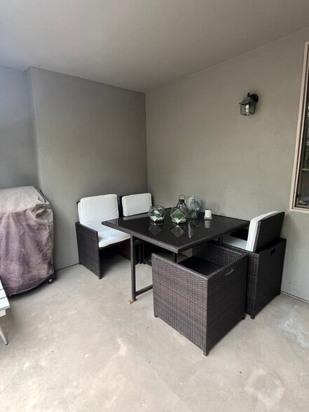 Building Photo - 3887 Pell Pl