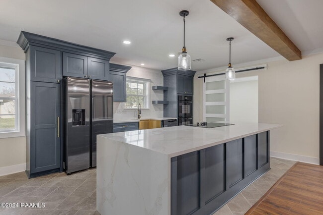 Building Photo - 300 Robert Lee Cir