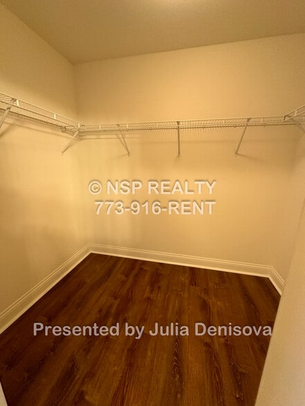 Building Photo - 1 Itasca Pl