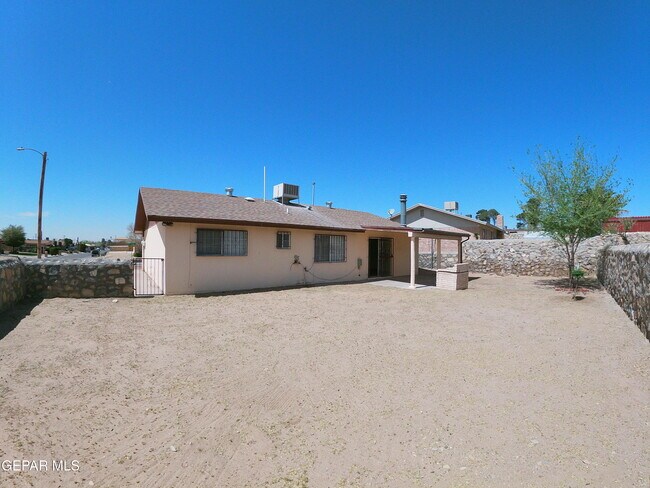 Building Photo - 1500 Babe Hiskey Ln