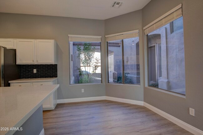 Building Photo - 16420 N Thompson Peak Pkwy