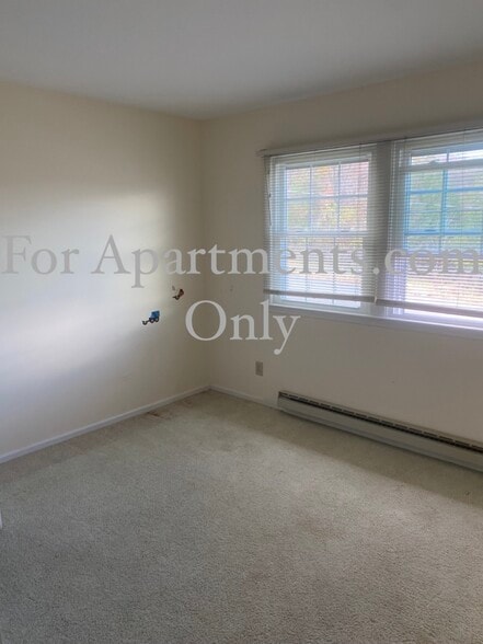 Bedroom 2 - 5230 Winkworth Pkwy