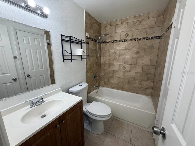 Building Photo - 2841 Willow Run