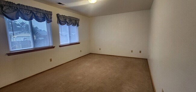 Building Photo - Spacious 3-Bedroom Home on a Quiet Cul-de-Sac in McKinleyville
