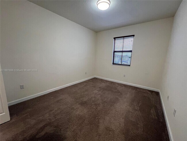 Building Photo - 15080 SW 119th Ln