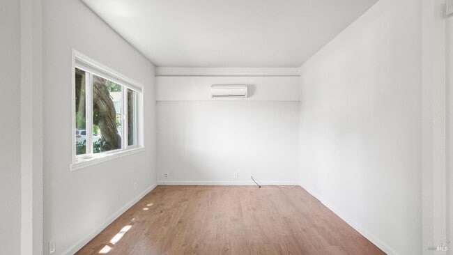 Building Photo - 1204 Grigsby Ct