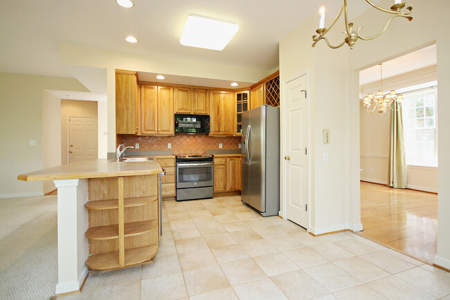 Building Photo - Spacious Foxcroft Home With Fenced Yard