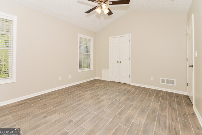 Building Photo - 54 Ann Cir