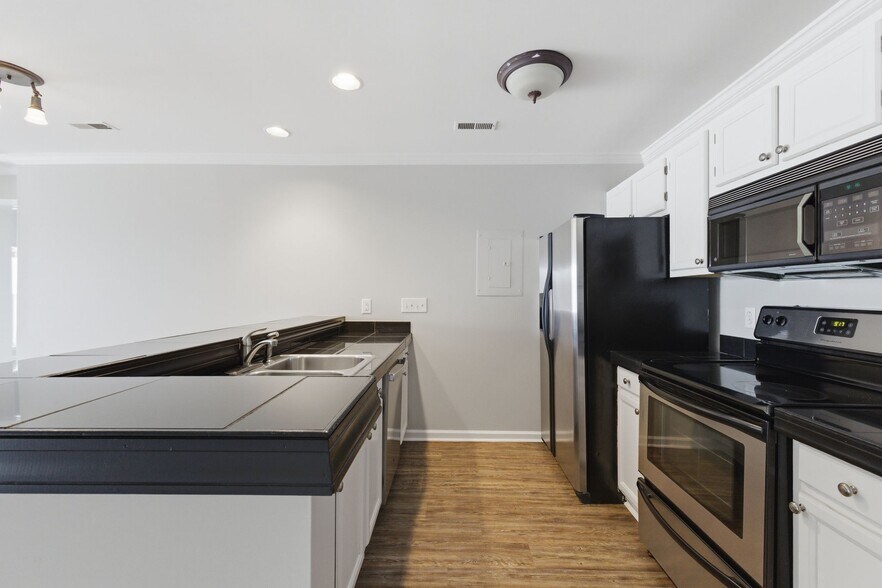 Building Photo - 18705 Vineyard Point Ln