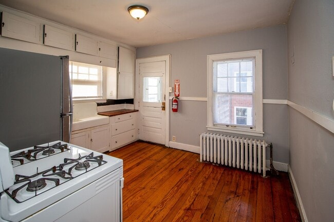 Building Photo - 205 S College Ave