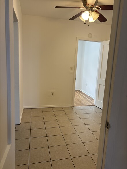 Dining Area - 240 Sommerville Pl