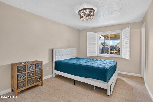 Building Photo - 3629 E Winchcomb Dr