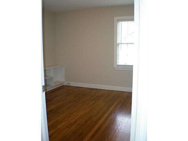 Building Photo - 395 Lofton Rd NW