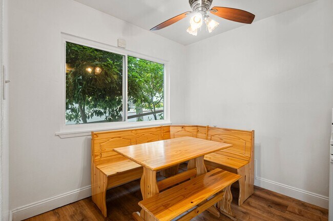 Building Photo - 2924 Morcom Ave