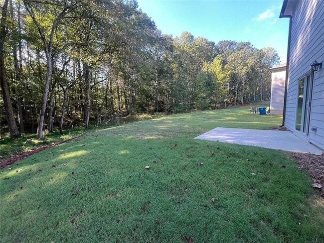 Building Photo - 705 Evergreen Rd
