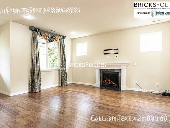 Building Photo - 10251 Eastridge Dr NE