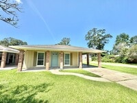 Building Photo - Updated 3 Bedroom Home in Denham Springs
