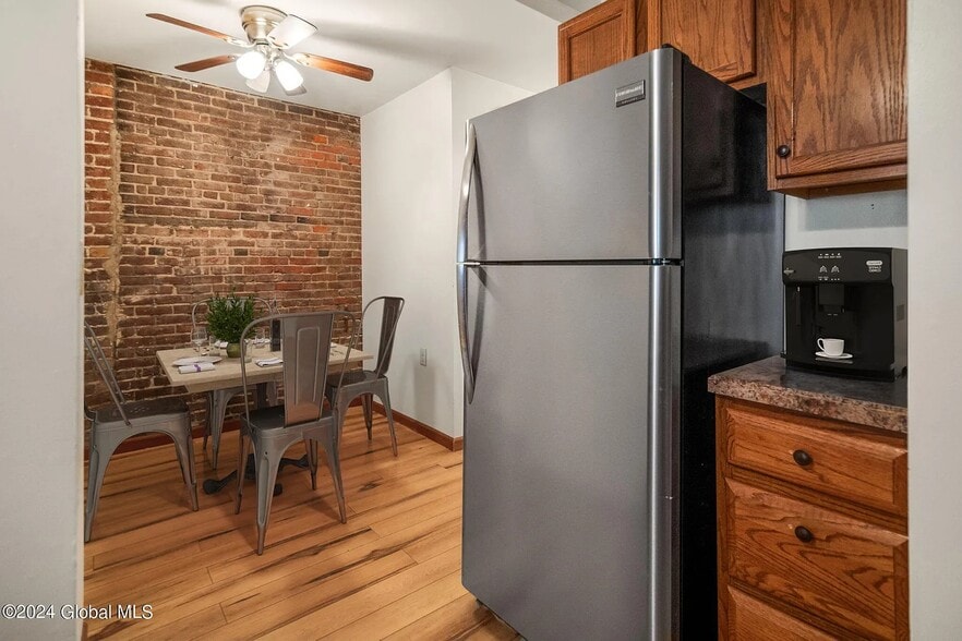 Kitchen/Nook - 181 4th St