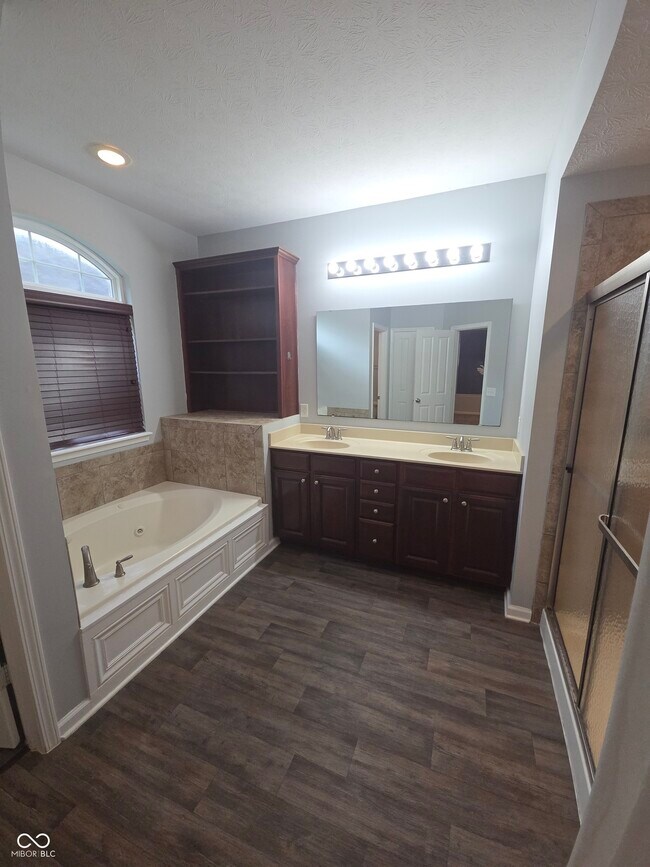 Building Photo - 13551 Cuppertino Ln