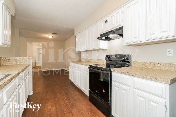 Building Photo - 3008 Clovermeadow Dr