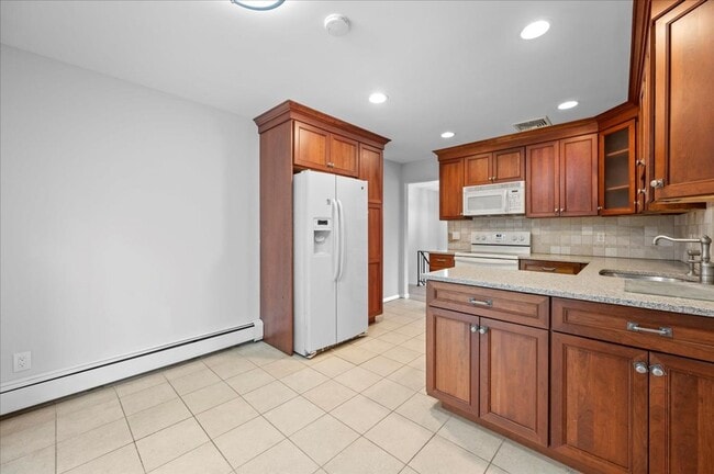 Building Photo - Croton On Hudon 4-Bedroom 2.5-Bathroom Home