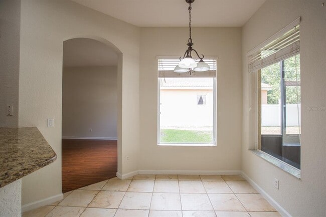 Building Photo - 3876 Shoreview Dr