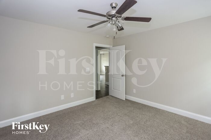 Building Photo - 2061 Samantha Dr