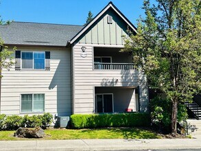 Building Photo - Charming Condo in Terrific Salmon Creek Location