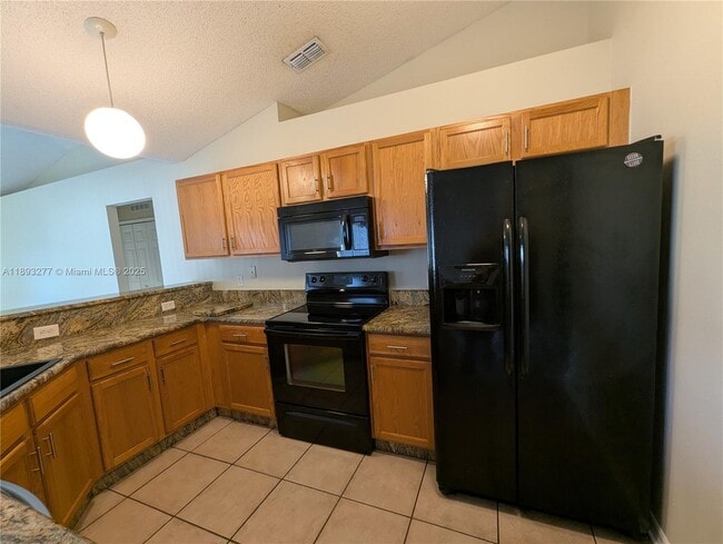 Building Photo - 78 Pine Grove Dr