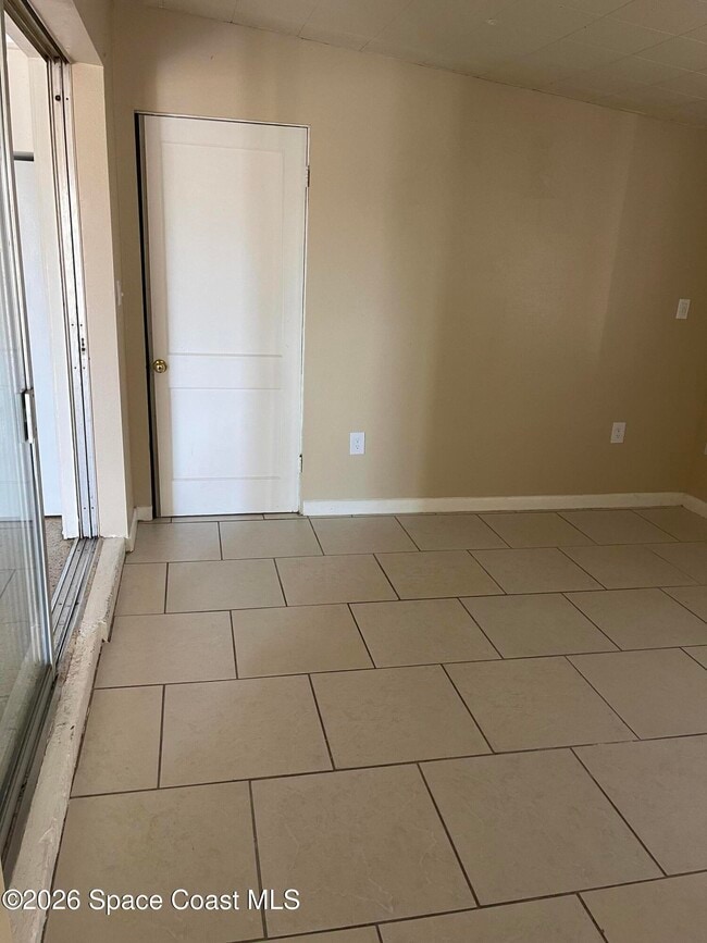 Building Photo - 1448 Virginia Dr