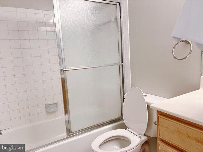 Building Photo - 8141 Needwood Rd