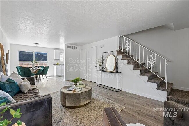 Building Photo - 4813 W Targee St