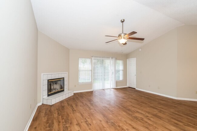 Building Photo - 11350 Weeden Island Way