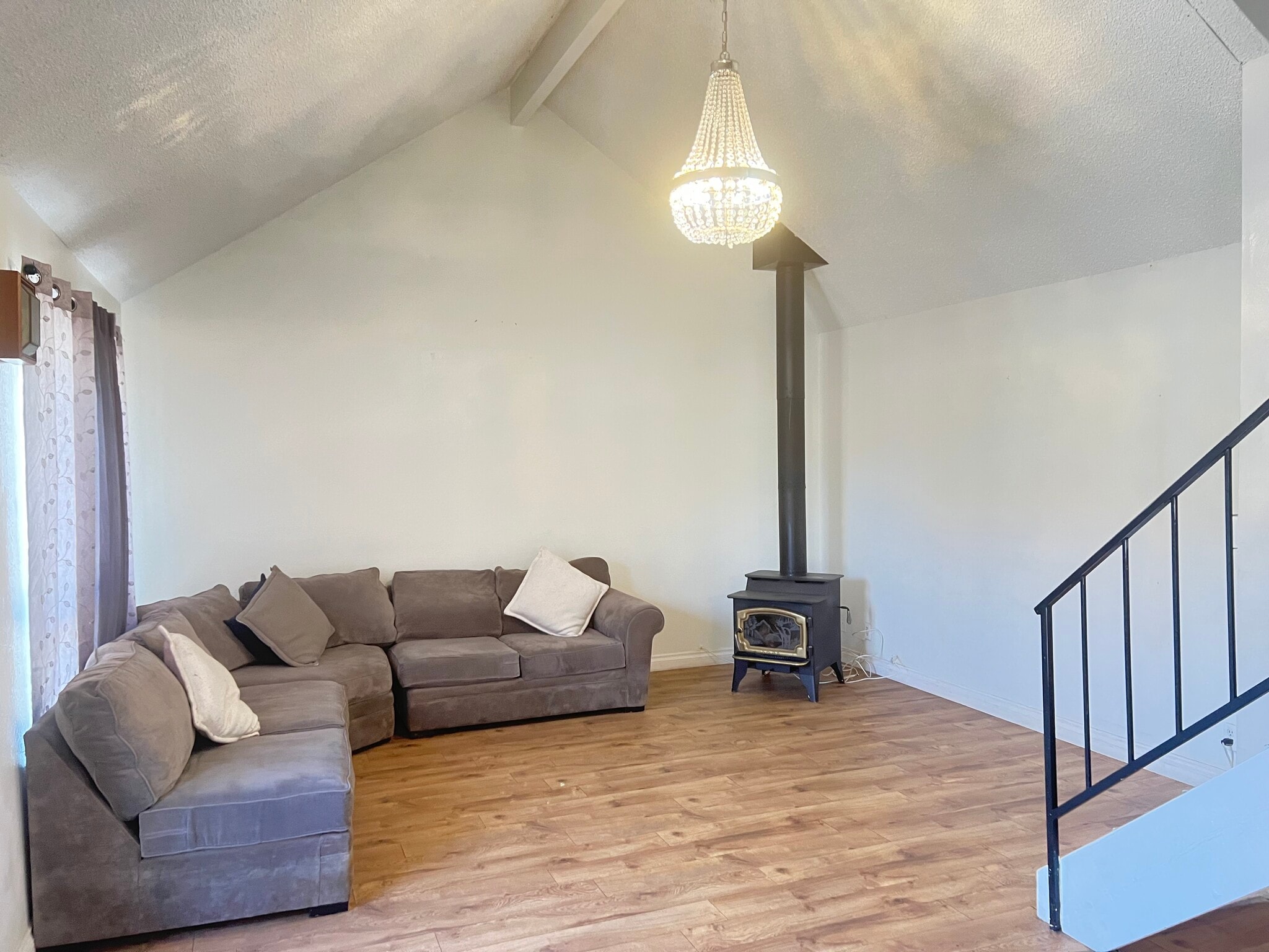 Building Photo - 4519 Buena Vista Dr