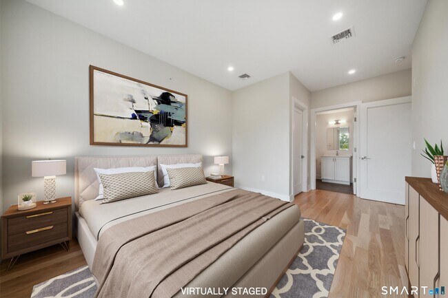 Building Photo - 8 Husted Ln