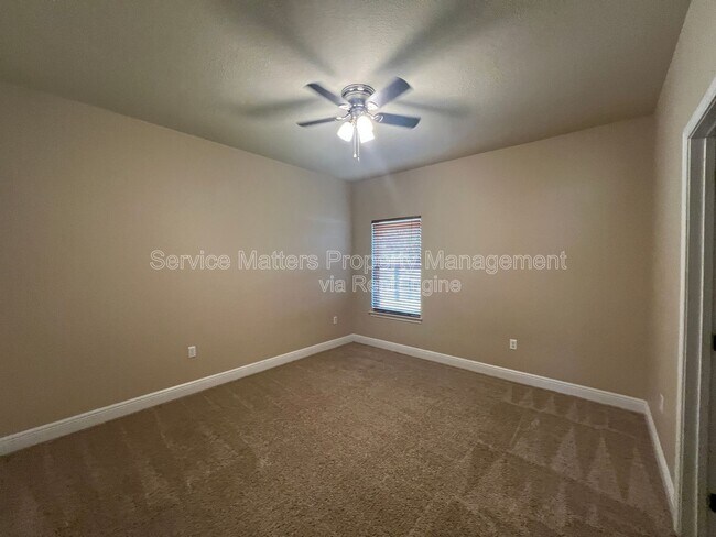 Building Photo - 5951 Palermo Dr
