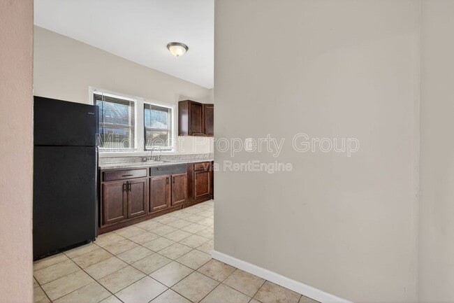 Building Photo - 5978 Laurette Ave